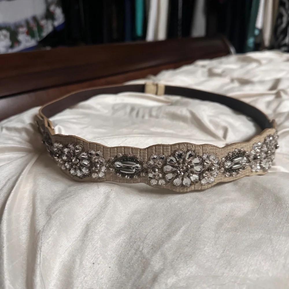 Chico’s Tan Snakeprint Embellished Leather Belt sz S/M